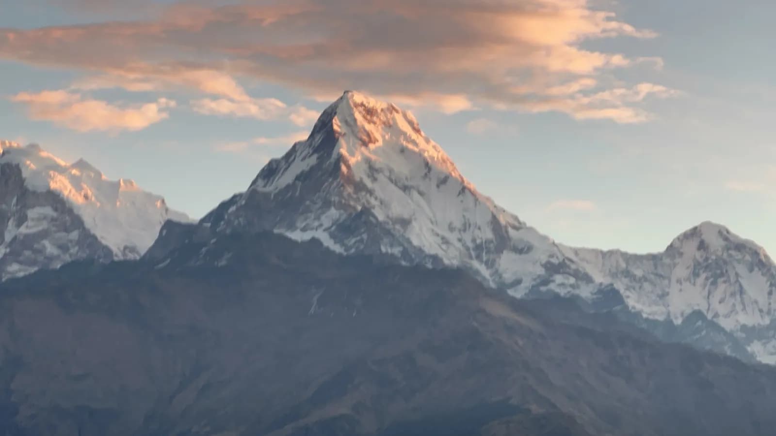 Day 5, Hike to Poon Hill at dawn and trek to Hile, photo 1 of 3