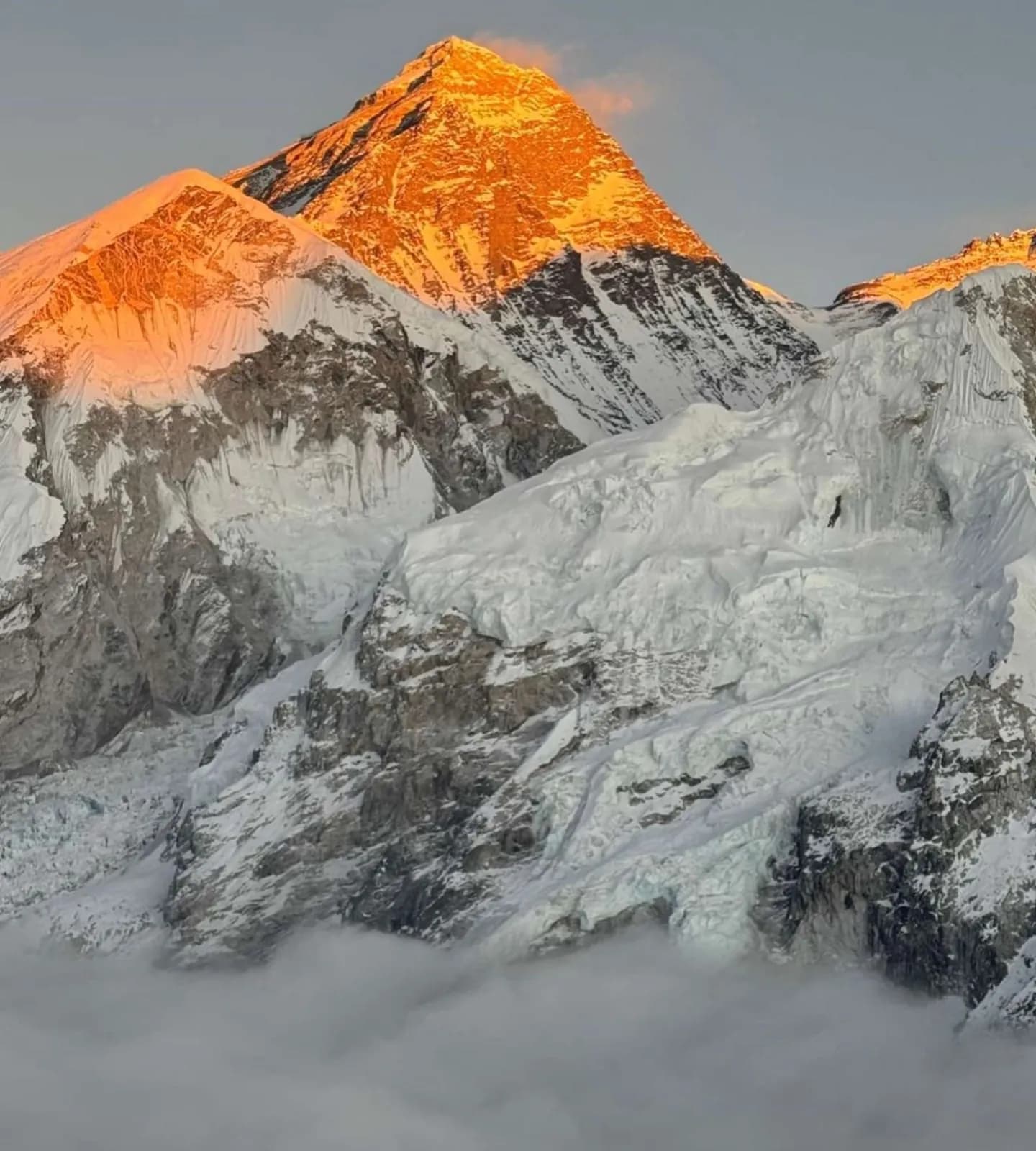 Day 11, Hike to Kala Patthar (5,545 m) at dawn and trek to Dingboche, photo 2 of 3