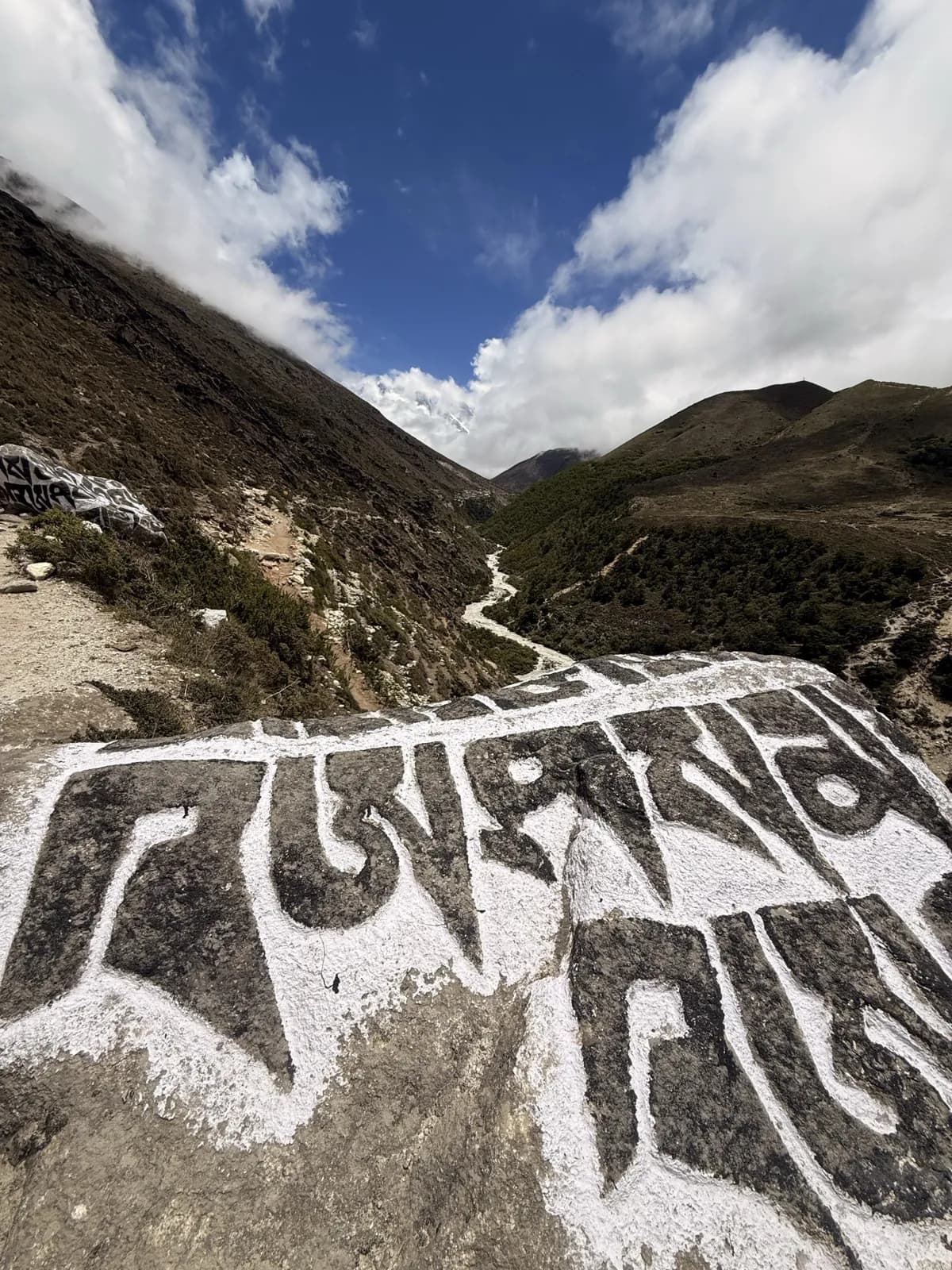 Day 17, Trek from base camp to Pangboche (3,985 m), photo 2 of 3