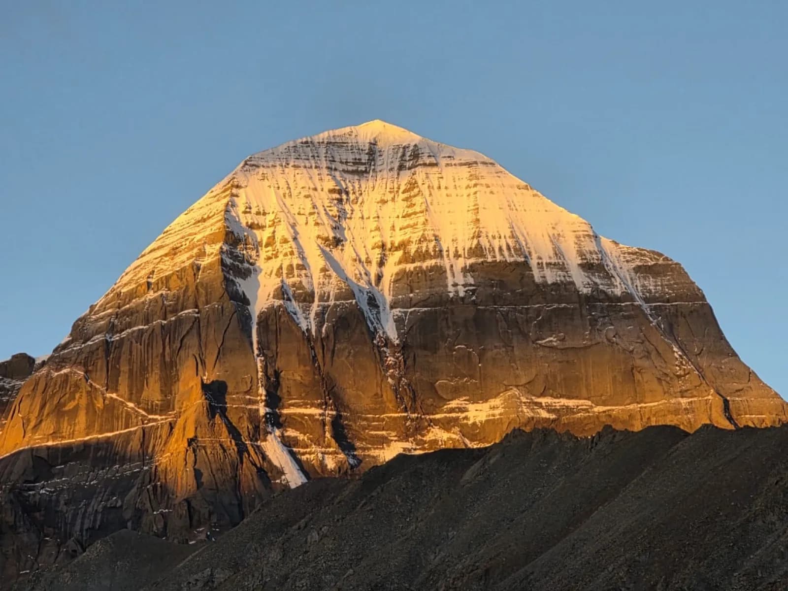 Kailash Luxury Tour, Fly to Lhasa and Drive Back to Kathmandu