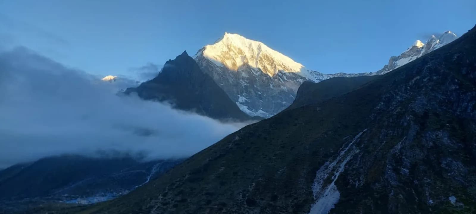Day 5, Trek to Kyanjin Gompa, photo 3 of 3